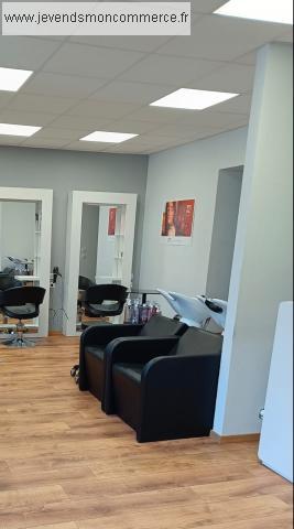 ville de Chateldon Salon de coiffure, esthétique à vendre, à louer ou à reprendre 